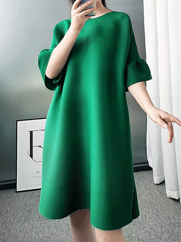 Elegante selección de vestidos midi de cuello redondo, color liso, plisados, con mangas acampanadas y corte A 