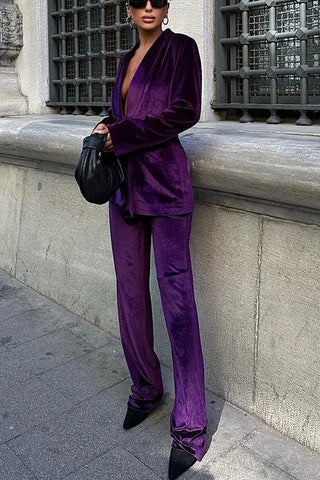 Conjunto de abrigo de terciopelo con solapa y cinturón de manga larga para chica cool y pantalones holgados con bolsillos y cintura elástica. 