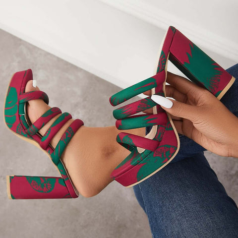 Plateau-Sandalen mit klobigen High Heels und rückenfreiem Schlupfschuh 