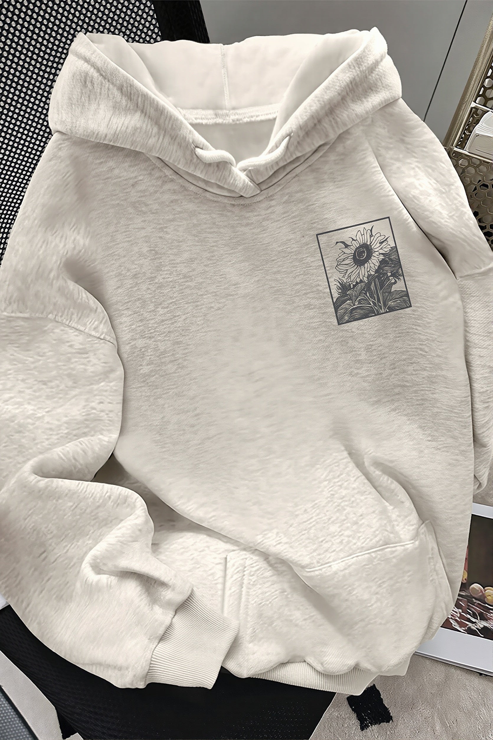 Vintage Graphic Loose Pullover Hoodie