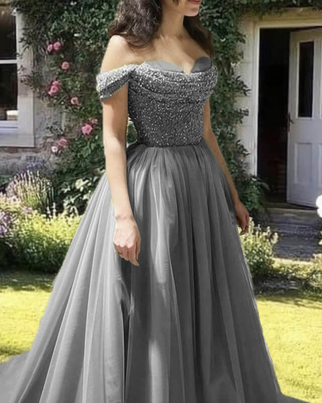 Fließendes Tüllkleid mit schulterfreiem Rockteil, Perlenbesatz und Wasserfallausschnitt, Ballkleid/Abendkleid