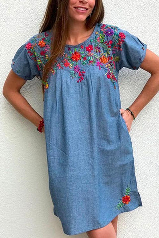 Meridress Side Split Pockets Floral Embroidered Dress