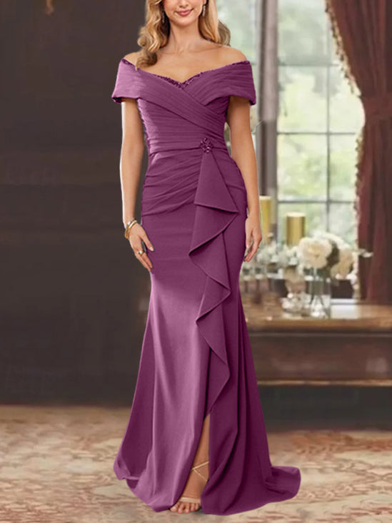 Vestidos para madre de la novia con corte tubo, hombros descubiertos, sin mangas, largo hasta el suelo y volantes 