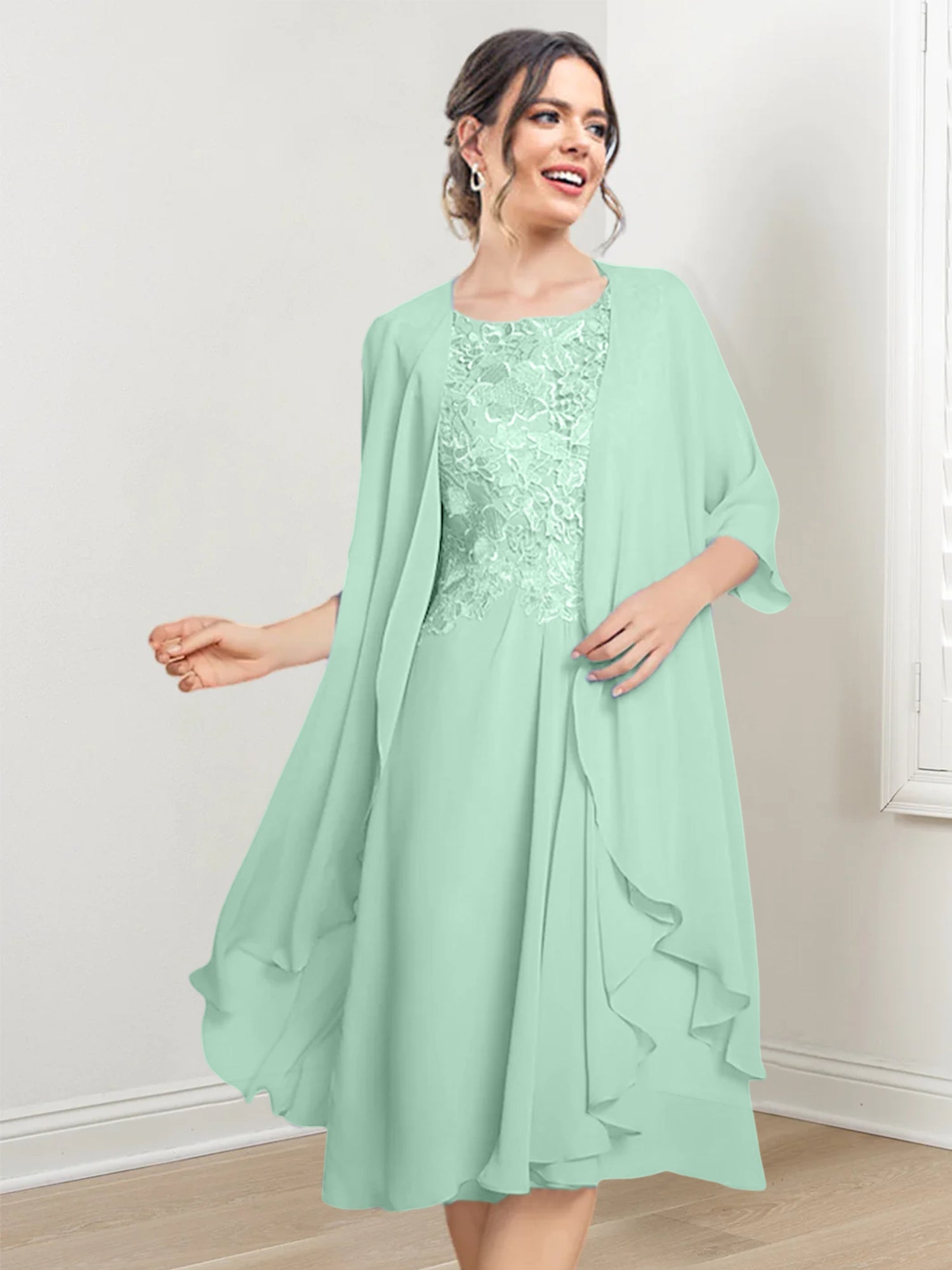 Vestidos de madre de la novia de corte A/princesa con escote redondo y largo hasta la rodilla 