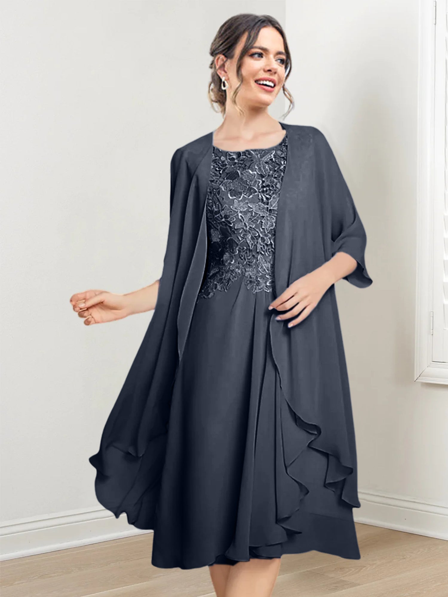 Vestidos de madre de la novia de corte A/princesa con escote redondo y largo hasta la rodilla 