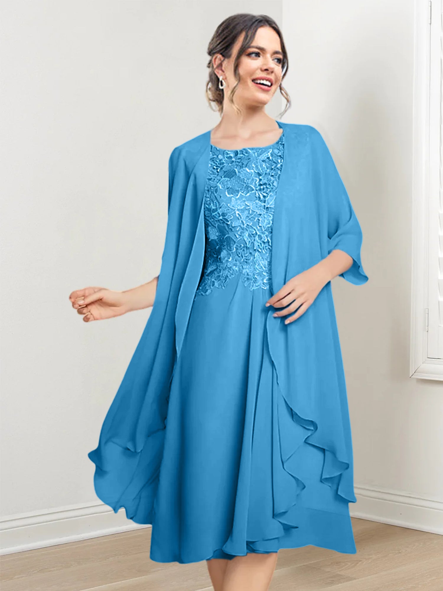 Vestidos de madre de la novia de corte A/princesa con escote redondo y largo hasta la rodilla 