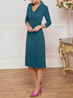 Etui-/Säulenkleider mit V-Ausschnitt und knielang für die Mutter der Braut 