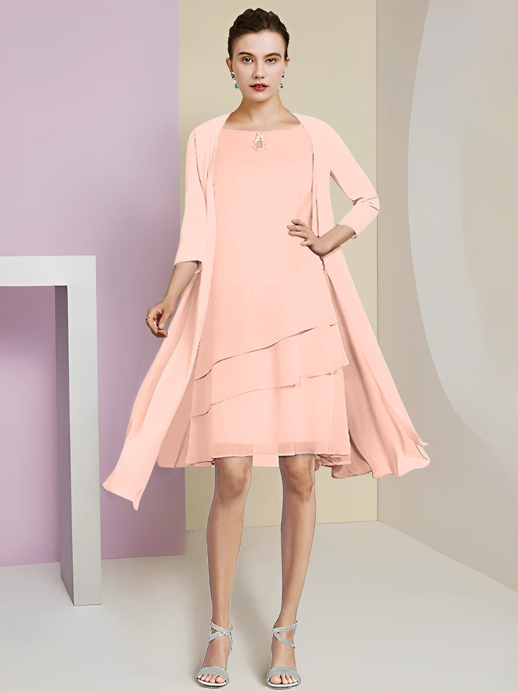 Vestidos de madre de la novia de corte A/princesa con escote joya y largo hasta la rodilla 