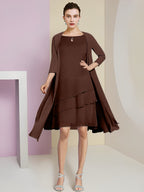 Vestidos de madre de la novia de corte A/princesa con escote joya y largo hasta la rodilla 