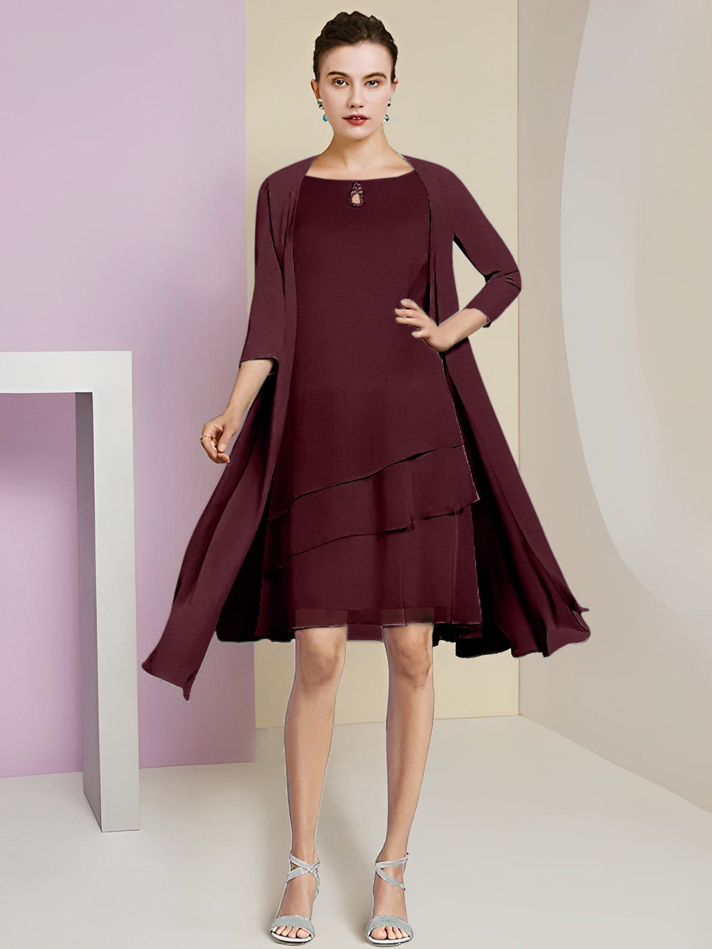 Vestidos de madre de la novia de corte A/princesa con escote joya y largo hasta la rodilla 