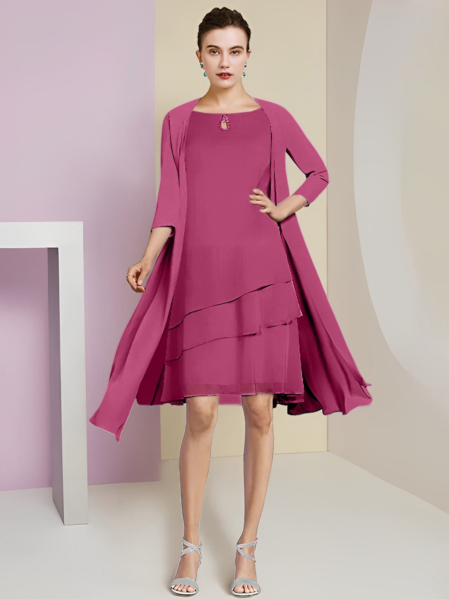 Vestidos de madre de la novia de corte A/princesa con escote joya y largo hasta la rodilla 