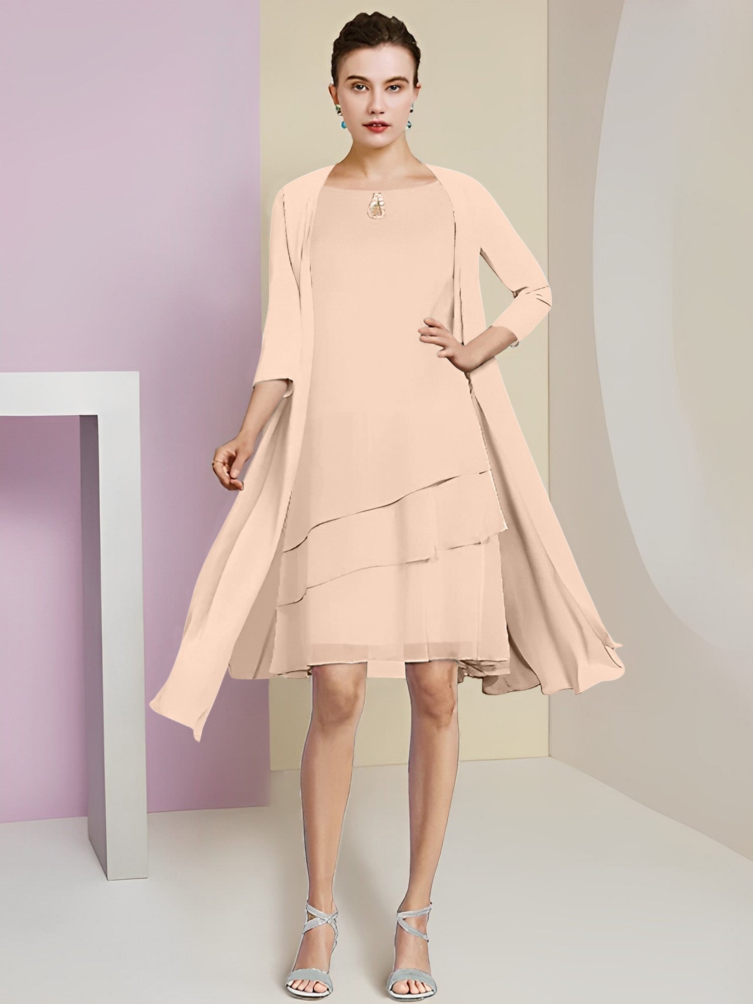 Vestidos de madre de la novia de corte A/princesa con escote joya y largo hasta la rodilla 