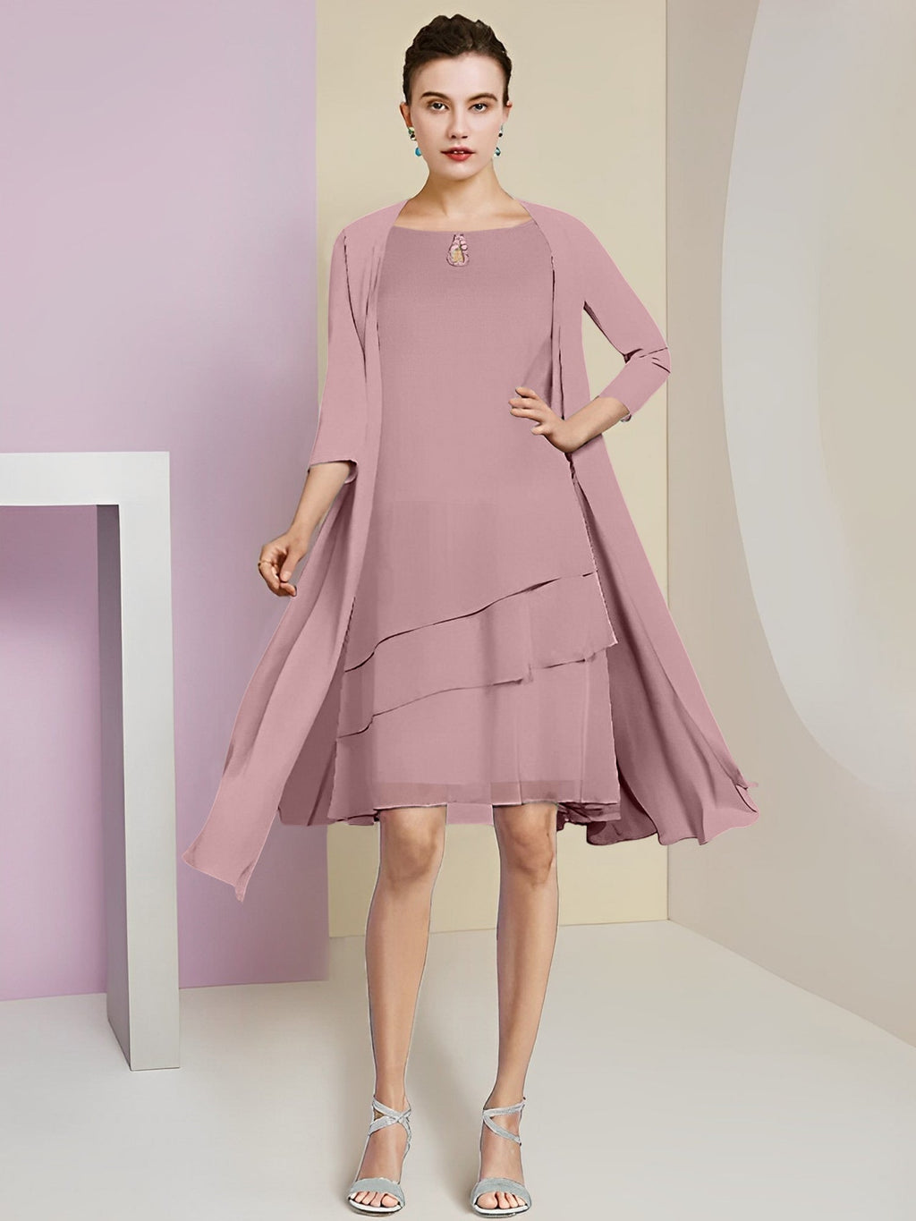 Vestidos de madre de la novia de corte A/princesa con escote joya y largo hasta la rodilla 