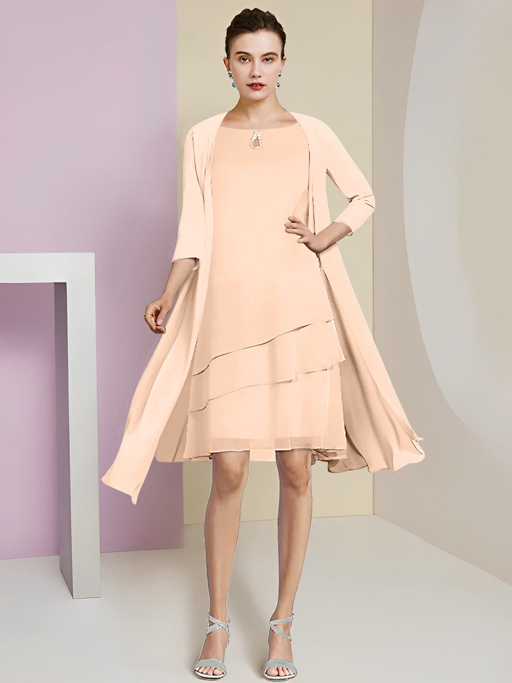 Vestidos de madre de la novia de corte A/princesa con escote joya y largo hasta la rodilla 