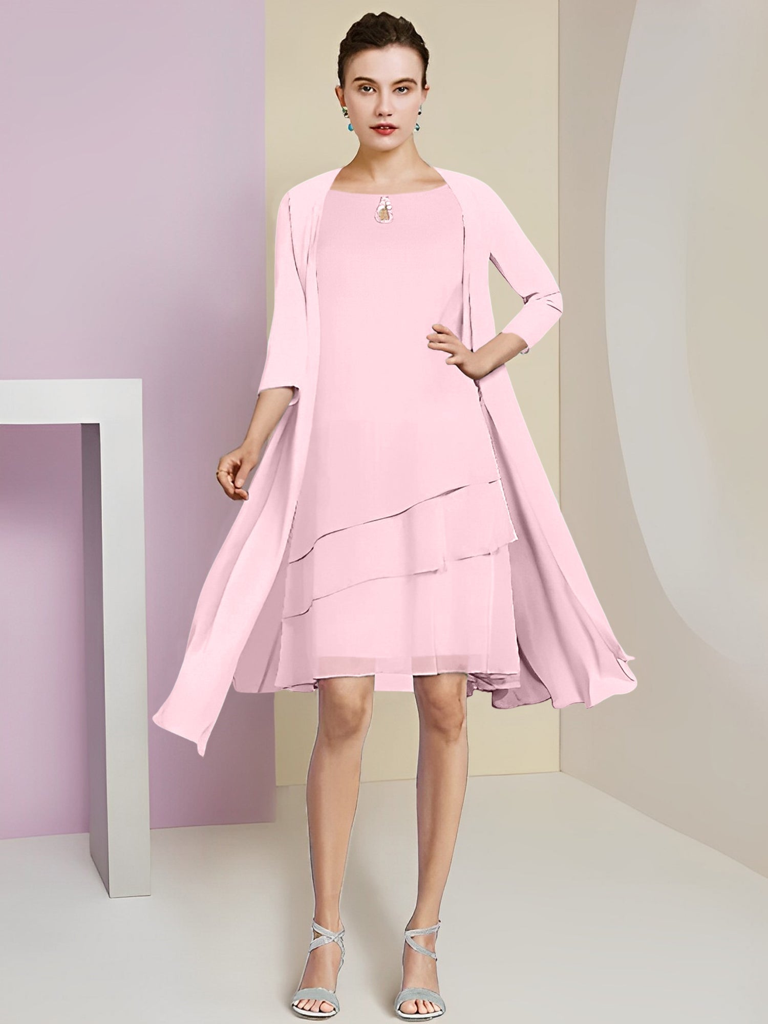 Vestidos de madre de la novia de corte A/princesa con escote joya y largo hasta la rodilla 