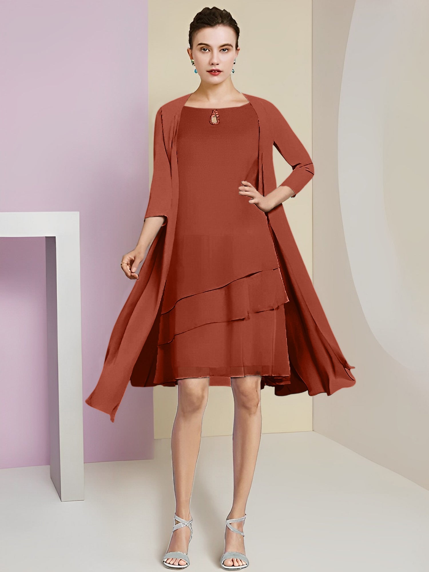 Vestidos de madre de la novia de corte A/princesa con escote joya y largo hasta la rodilla 
