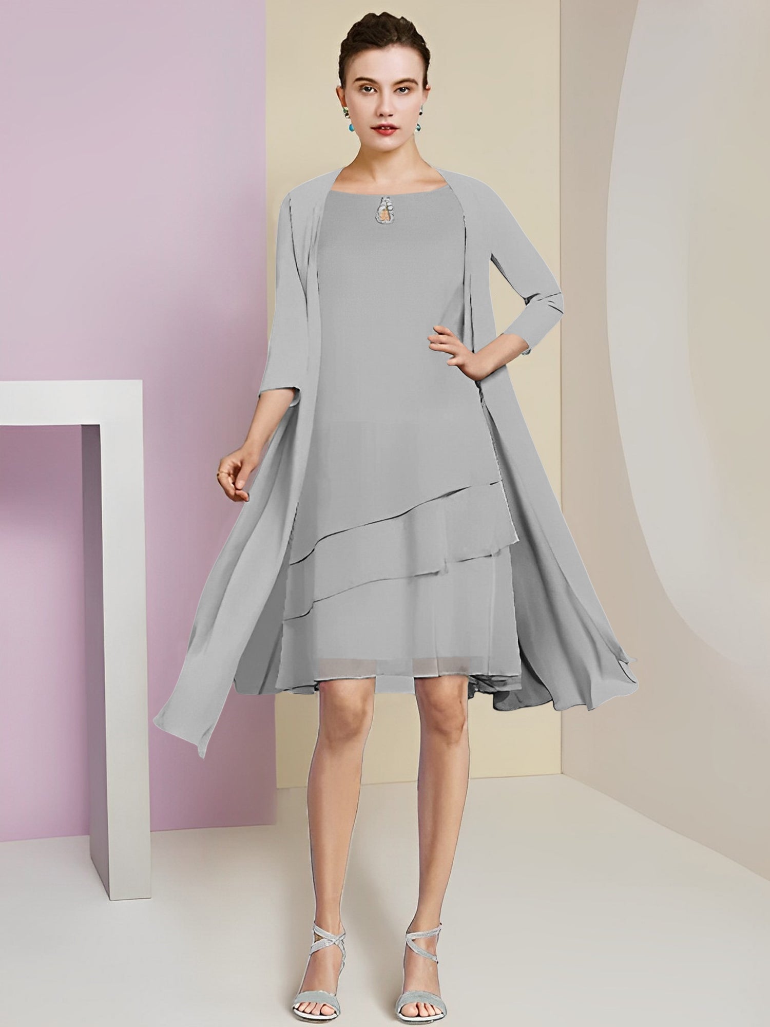 Vestidos de madre de la novia de corte A/princesa con escote joya y largo hasta la rodilla 