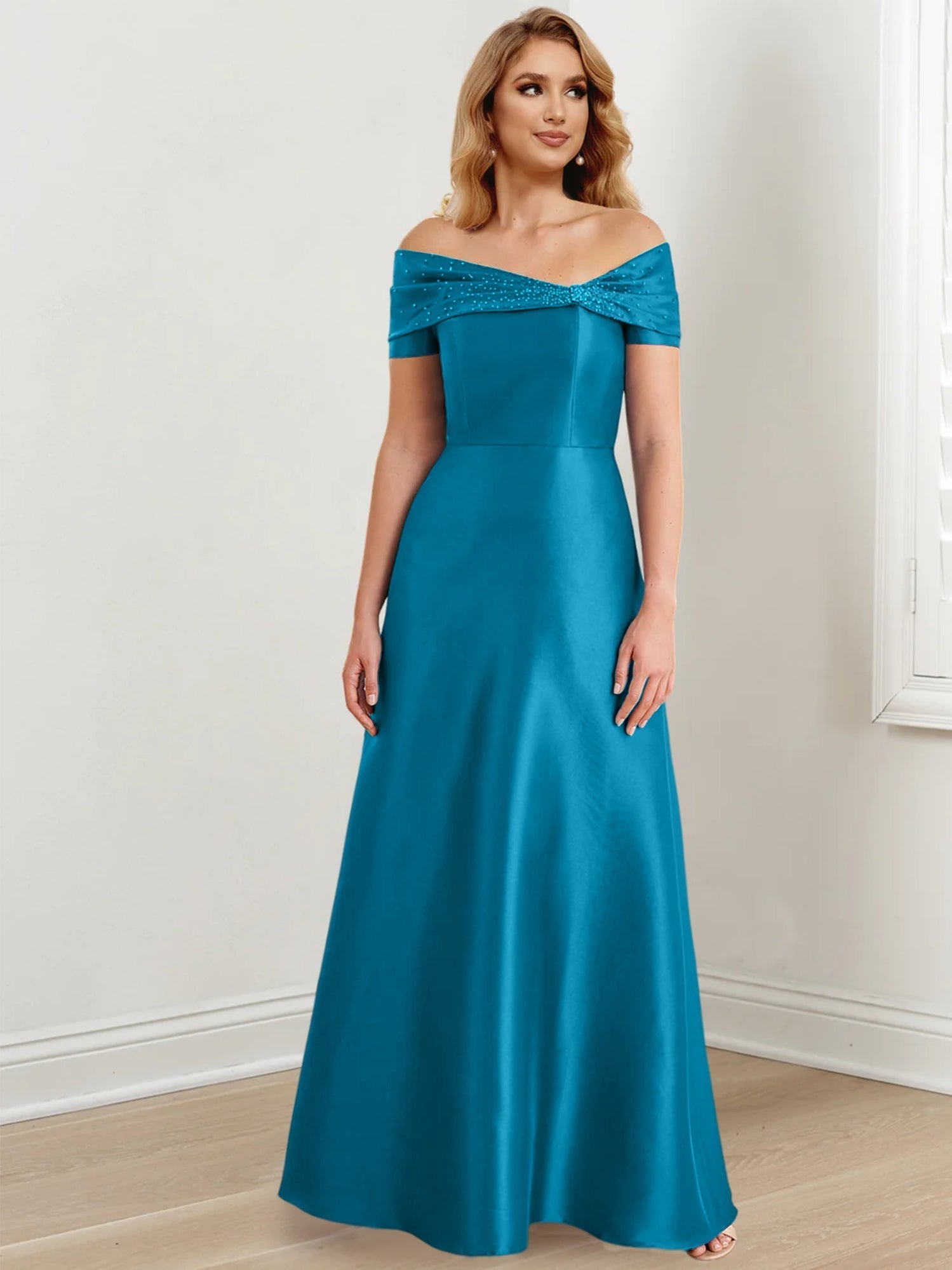 A-Linien-/Prinzessinnen-Kleid mit schulterfreiem Ausschnitt und bodenlang für die Mutter der Braut 