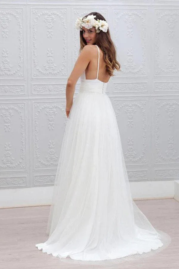 Sencillo vestido de novia hasta el suelo con escote en V y fajín fruncido