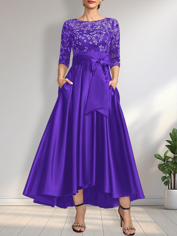A-Linien-Kleid mit asymmetrischem Ausschnitt, Illusion-Effekt, Satinspitze und Schleife für die Mutter der Braut