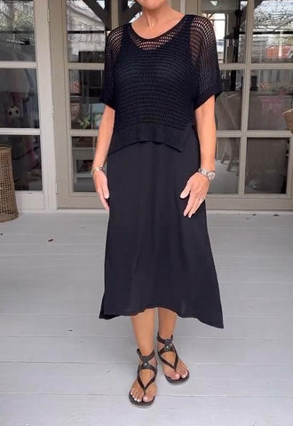 Traje de dos piezas con vestido informal con tirantes y blusa hueca 