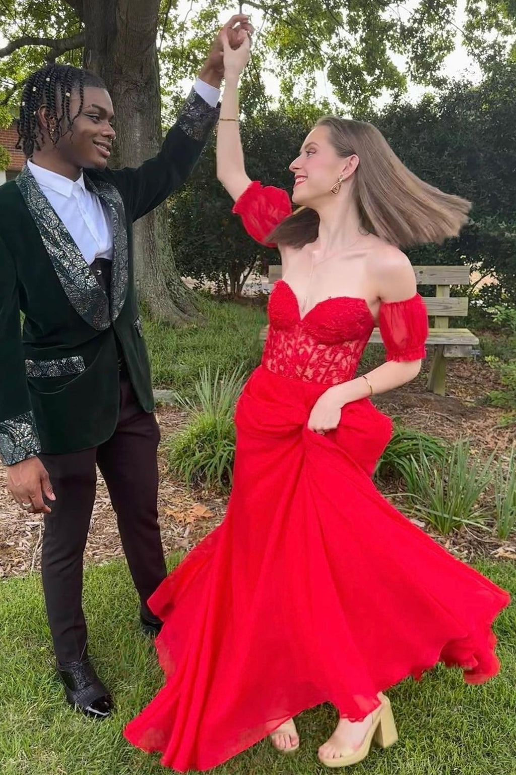 A-Linien-Chiffon-Abendkleid mit herzförmigem Ausschnitt und Puffärmeln
