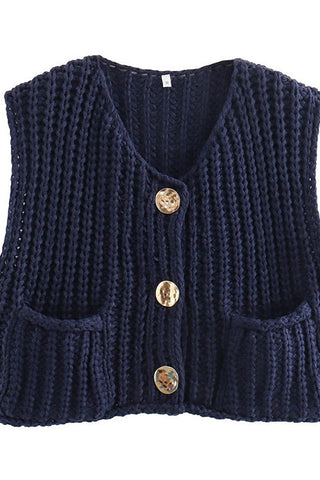 Meridress – Grobstrickweste mit goldenen Knöpfen und Taschen