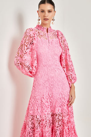 Vestido midi de manga larga con bordado de encaje rosa 