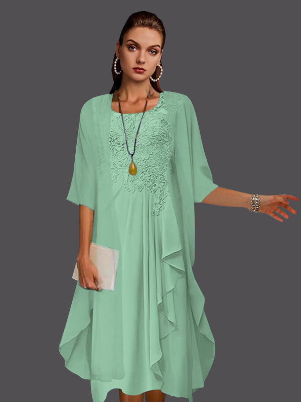 Zweiteiliges, ärmelloses A-Linien-Kleid aus Chiffonspitze mit Faltenapplikationen 