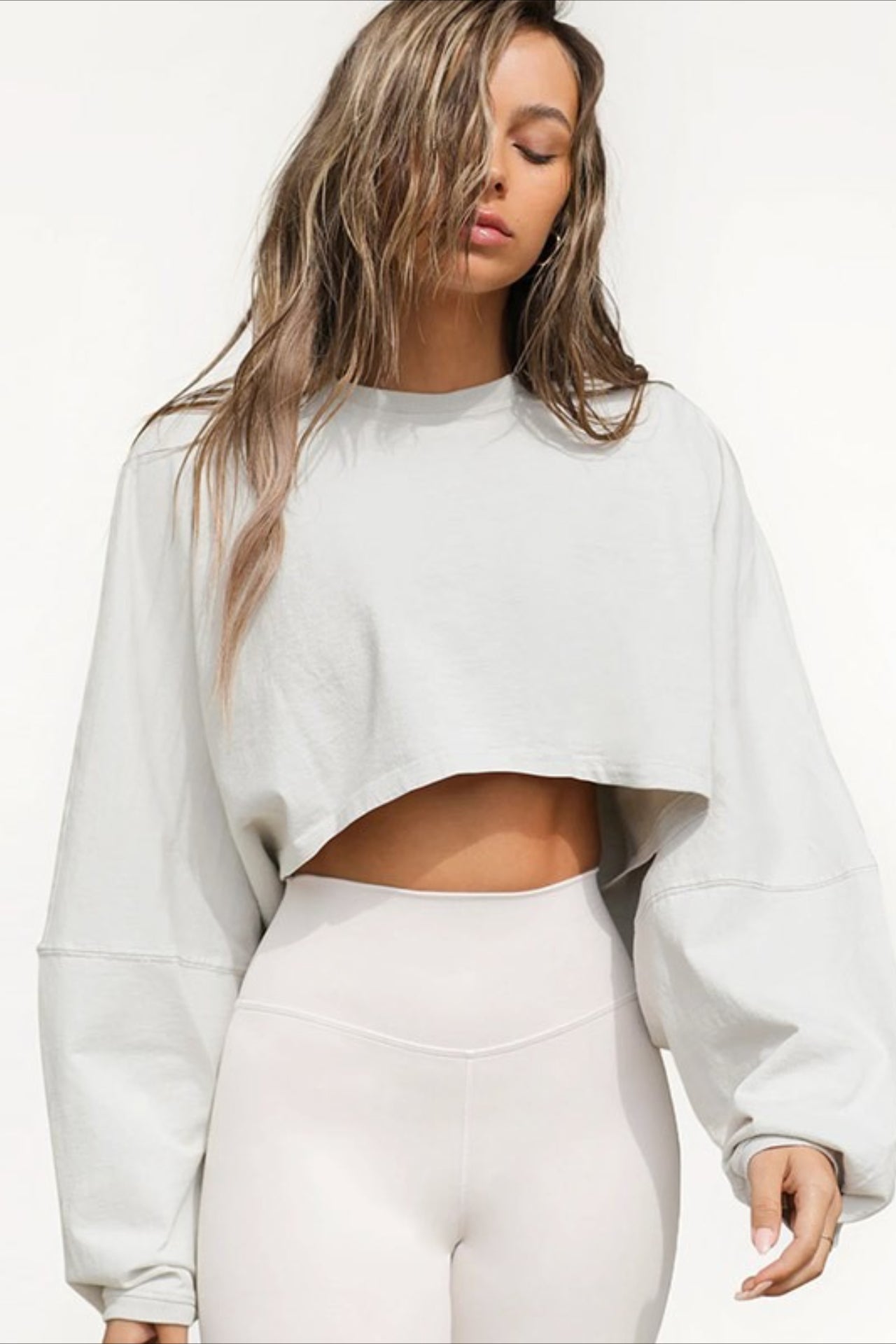 Solid Cropped Crew Neck Sweatshirt