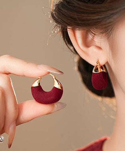 Pendientes de aro en forma de U con flocado de aleación de cobre rojo Vogue 