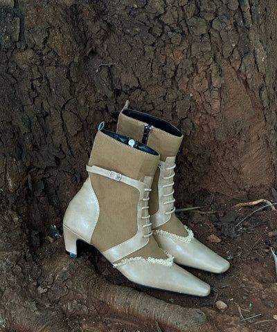 Stilvolle, klobige Stiefel mit Schnürung und Reißverschluss in Khaki 