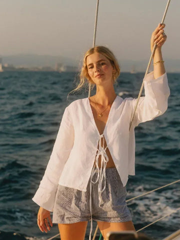 Elegante rückenfreie Damenbluse mit Puffärmeln und eckigem Kragen 