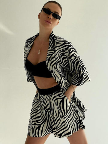 Conjuntos de dos piezas Tossy para mujer, camiseta holgada con estampado de cebra y pantalones cortos de cintura alta, ropa de calle informal de verano 2022 