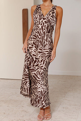 Vestido midi con escote en V profundo de Taylan Brown 