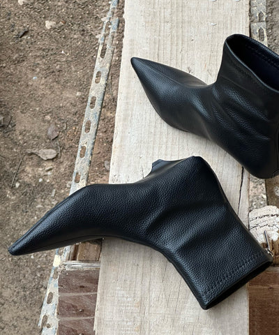 Stilvolle silberne Spleißstiefel aus Kunstleder mit spitzer Zehenpartie 