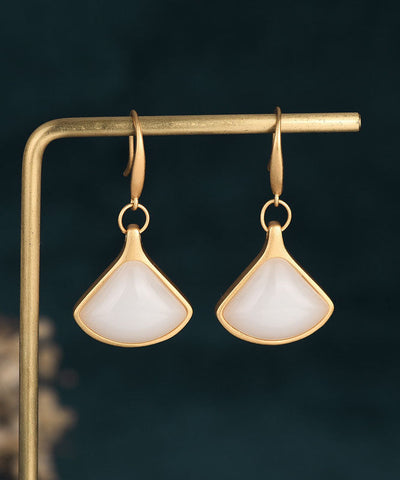 Elegantes pendientes colgantes de jade blanco antiguo en forma de abanico 