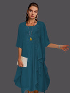 Zweiteiliges, ärmelloses A-Linien-Kleid aus Chiffonspitze mit Faltenapplikationen 