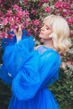 A-Linien-Abendkleid aus Satintüll mit langen Ärmeln und Schlitz