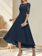 A-Linien-Kleid mit U-Boot-Ausschnitt, Illusion-Effekt, asymmetrischem Chiffon-Spitzenbesatz und Paillettenstickerei für die Mutter der Braut.