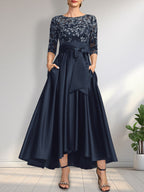 A-Linien-Kleid mit asymmetrischem Ausschnitt, Illusion-Effekt, Satinspitze und Schleife für die Mutter der Braut