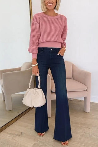 Rundhals-Strickpullover mit Cut-Outs auf der Rückseite