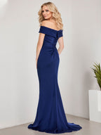A-Linien-Kleid mit schulterfreiem bodenlangem Schnitt, Applikationen, Perlenstickerei, Meerjungfrauen-Stil und hohem Beinschlitz – perfekt für die Mutter der Braut. 