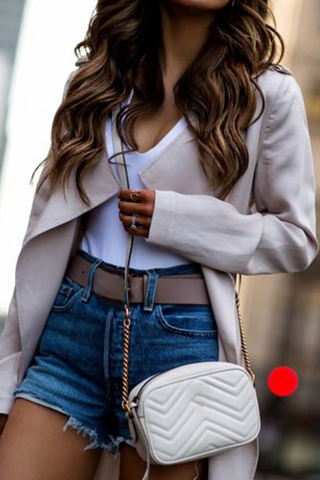 Prendas de abrigo elegantes de moda con cuello vuelto liso 