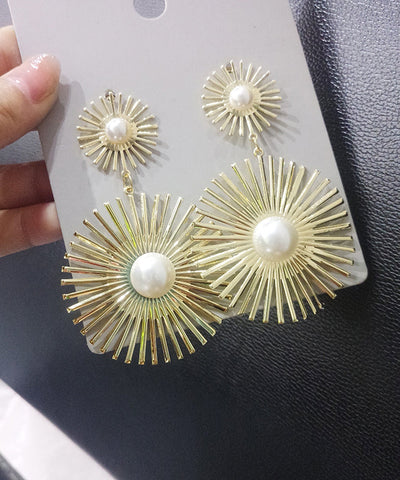 Pendientes colgantes geométricos circulares de perla de metal dorado de gran tamaño 