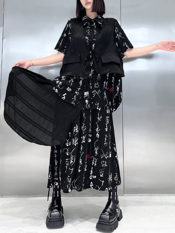 Blusas y camisas con solapas escalonadas, aberturas laterales, estampados, con cordones y dos bolsillos laterales falsos 