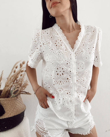 Blusa informal con botones bordados al frente para mujer 