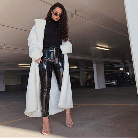 TARUXY Faux Kaninchen Fell Lange Mäntel Für Frauen Schlank Mode Winter Warme Jacke Straße Elegante Temperament Strickjacke Damen 2023 Neue 