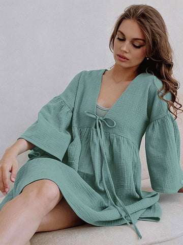 Vestido bohemio con escote en V, mangas con volantes y cinturón para playa de verano 