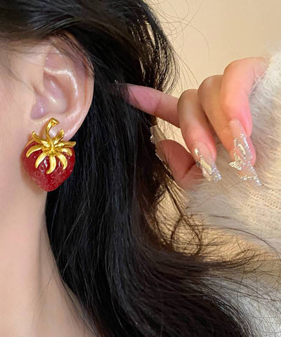 Moderne rote Ohrstecker aus Sterlingsilber mit vergoldeten Erdbeeren und Kristallen 